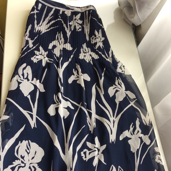 Floral Tommy Hilfiger skirt - Picture 1 of 4